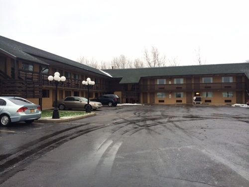 Hospitality Inn Bowmansville Exterior foto